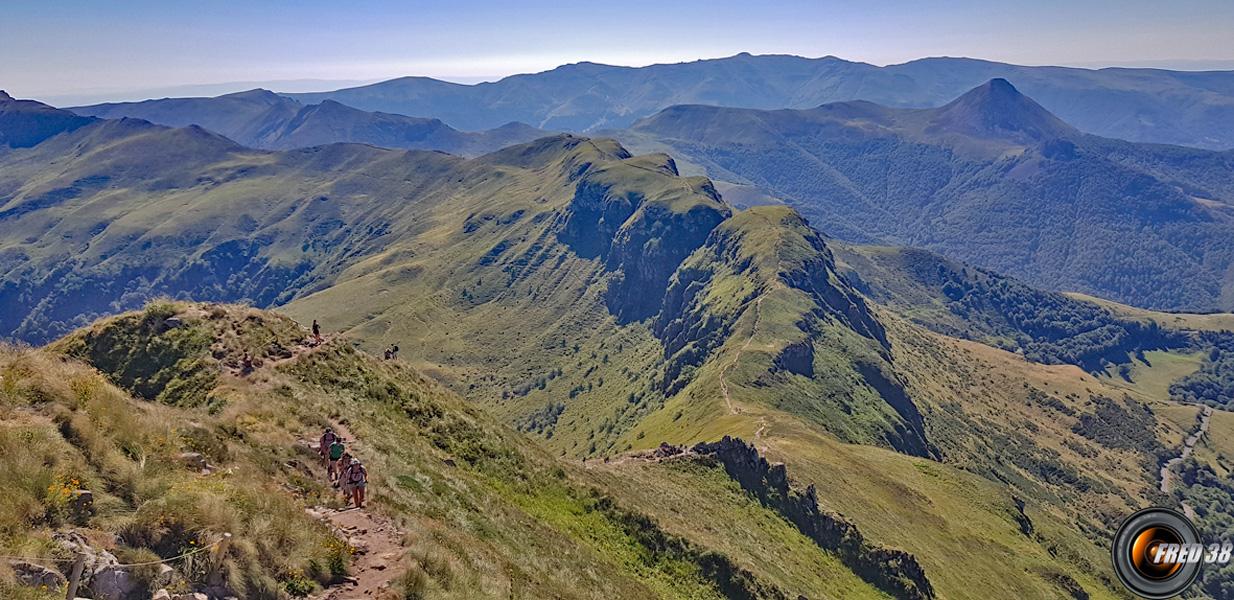 L'autre arête menant au sommet.